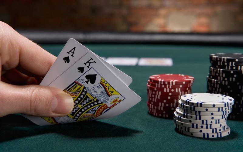 Phân Tích Các Vị Trí Trong Poker – Yếu Tố Quyết Định Thắng Bại 7 Chơi Tight (Chặt) Một Cách Thông Minh