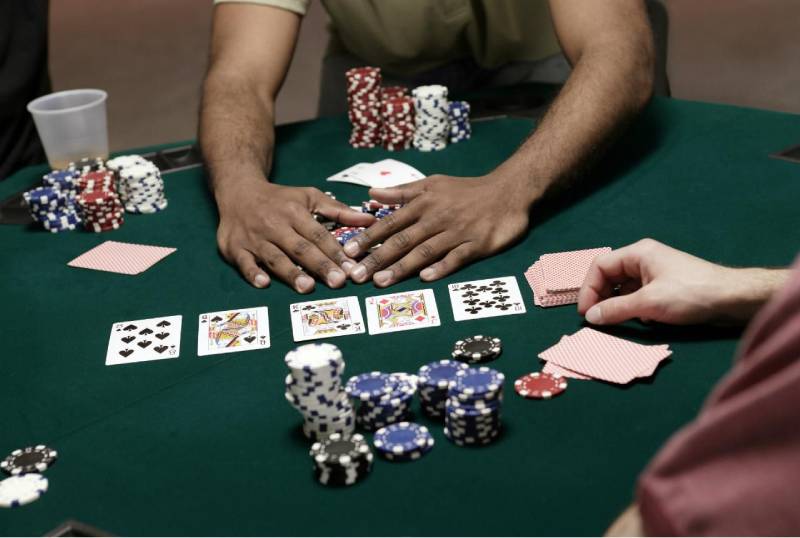 Cách Lựa Chọn Starting Hand Chuẩn Khi Chơi Poker 4 Đọc Tình Huống Bàn Chơi